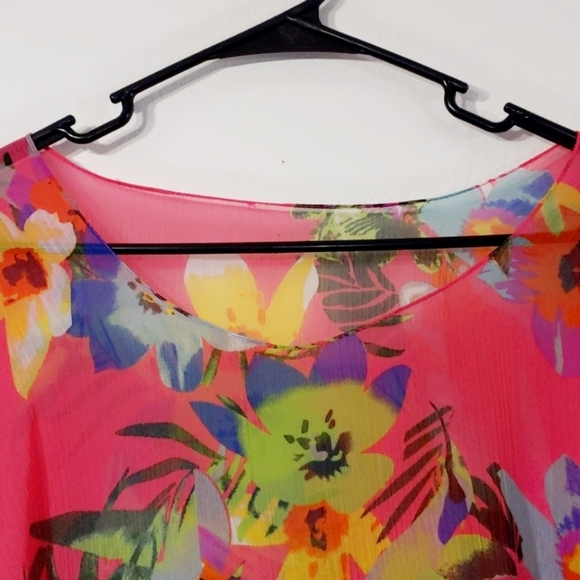 Multi colored,Timeless,Fresh,Bright Floral Top - Picture 3 of 4